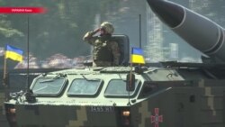 В Киеве прошел военный парад